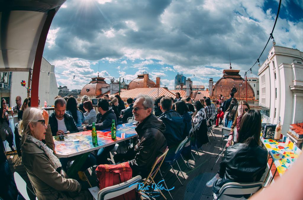 Pura Vida Sky Bar & Hostel Бухарест Экстерьер фото